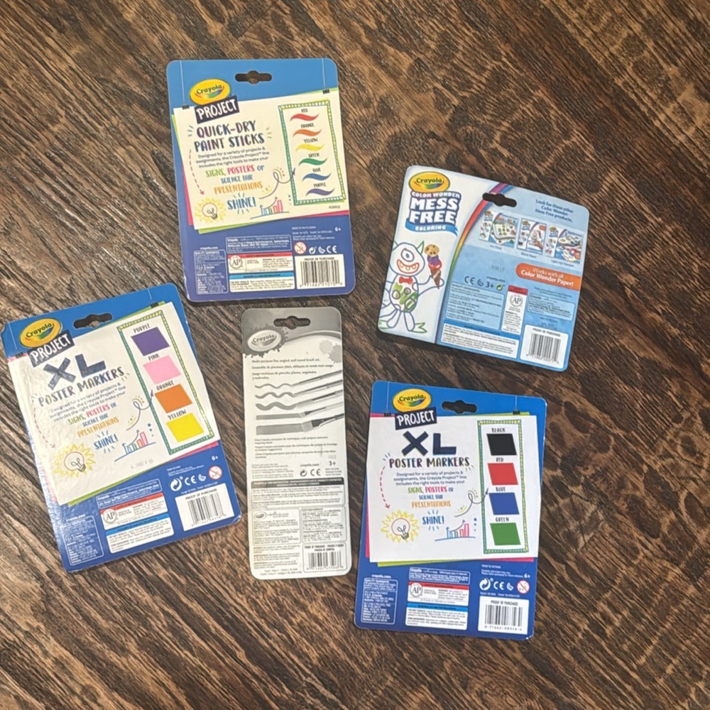 Crayola Bundle - Picture 2 of 2